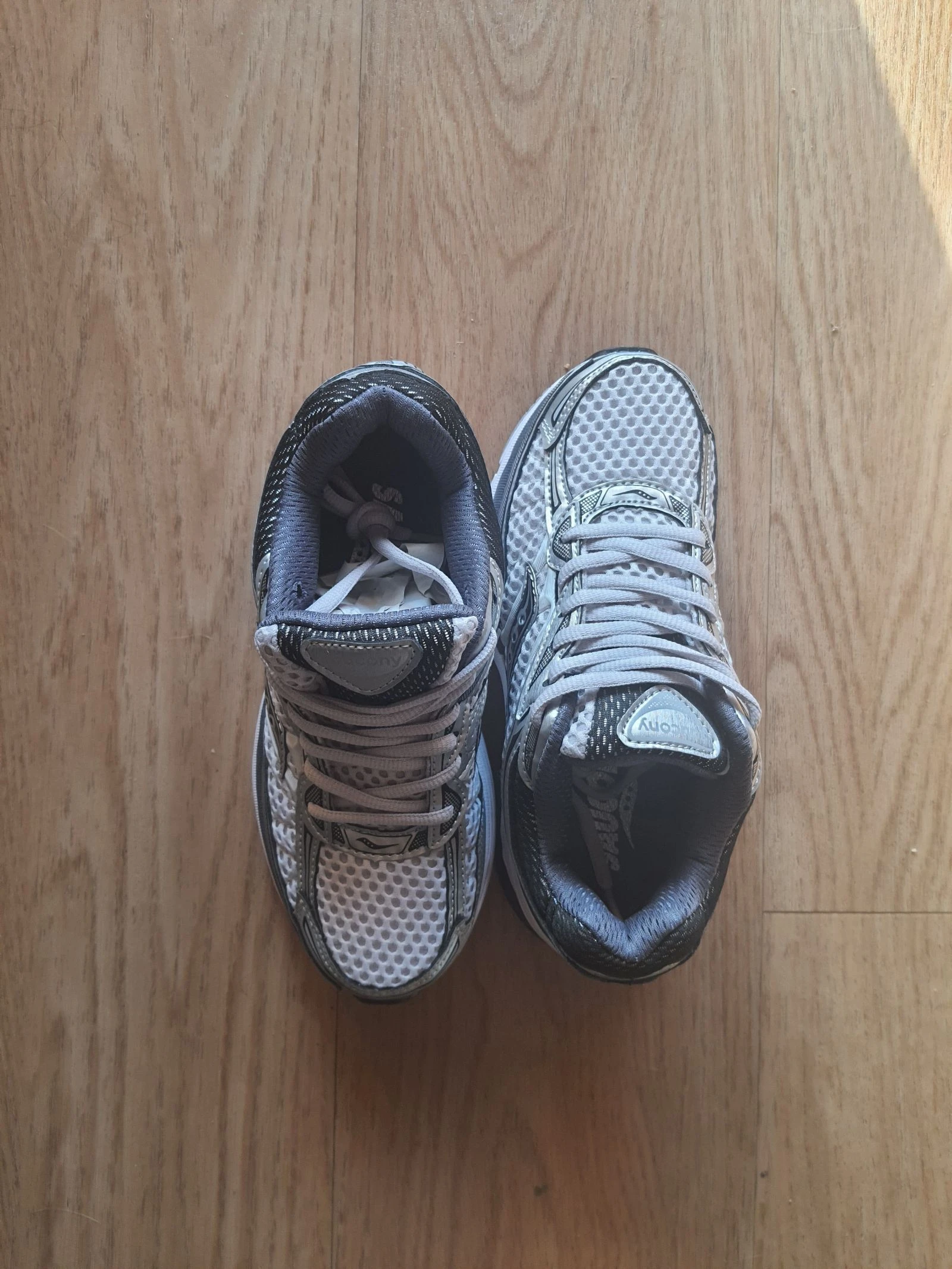 Saucony omni 9 taille 37 grey/whute – photo 3